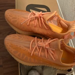 Adidas Yeezy Boost 350 V2 sz 11.5 (NEW with tags & original box) Mono Clay